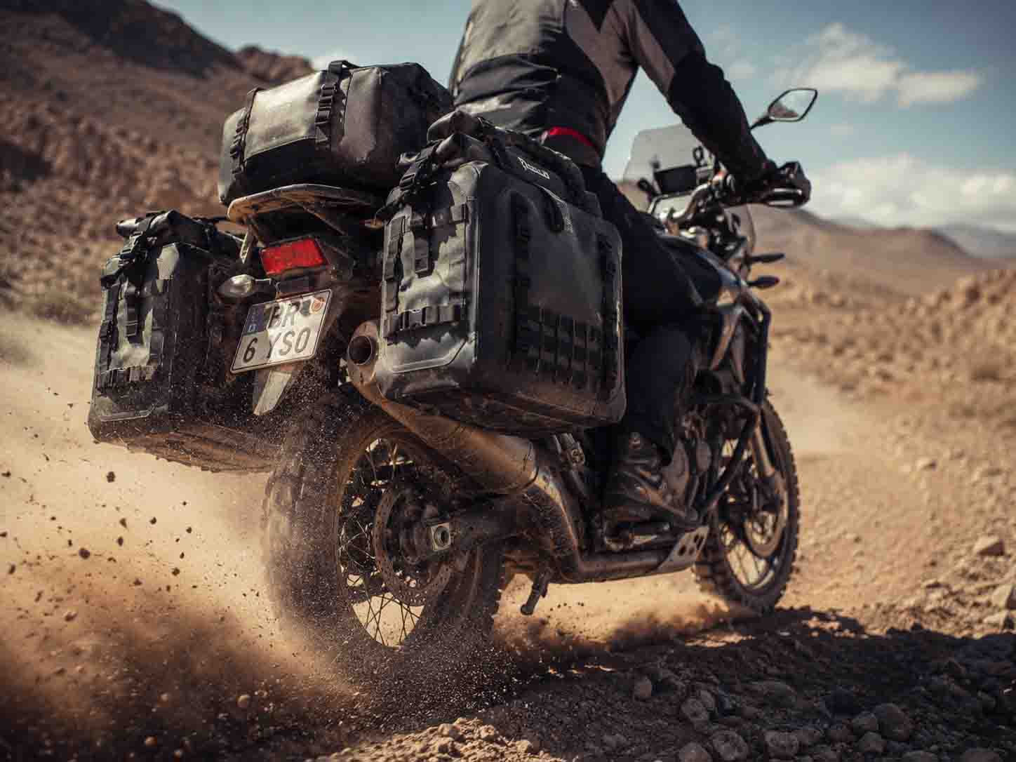 Kejuruteraan untuk Ekstrem: Bagasi Motosikal Kalis Air OEM Yang Terselamat dari Nahas