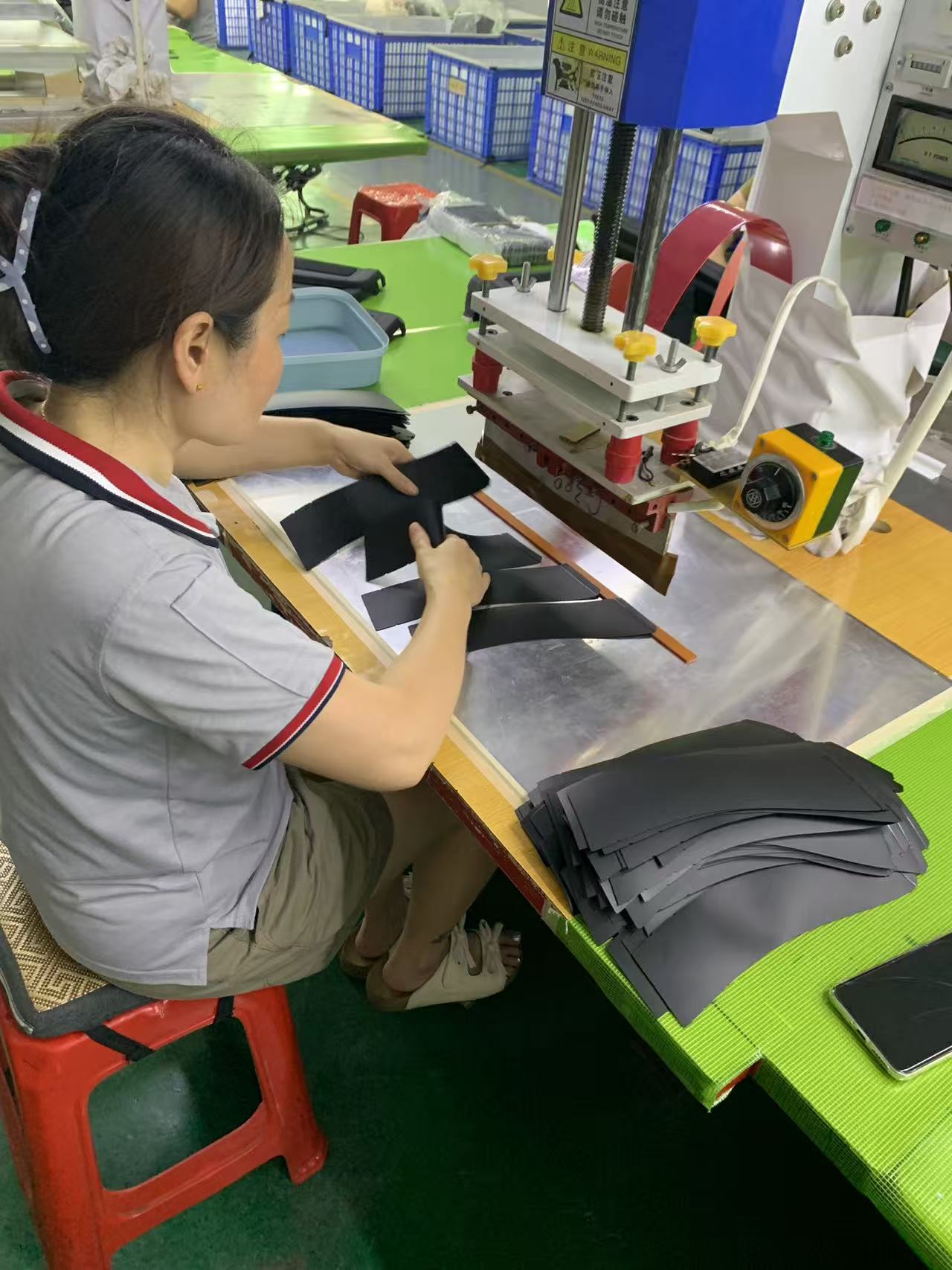 Di dalam Program Beg Bingkai Berbasikal di Kilang Dongguan Kami
